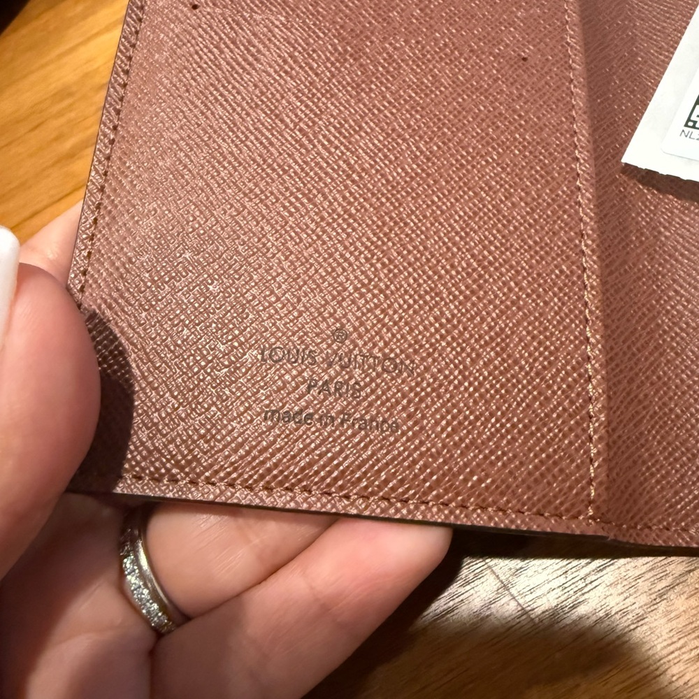 Louis Vuitton Monogram Agenda Cover Wallet - Picture 7 of 13
